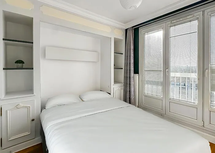 Balcon, Fibre Rapide & Parking * Neuilly-sur-Marne
